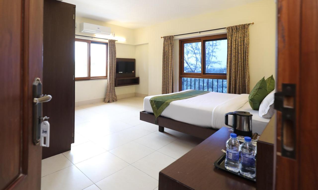 Treebo Trend Pratham Residency Hotell Udupi Exteriör bild